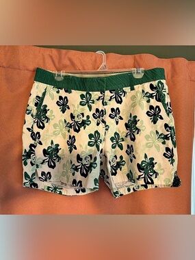Head Floral Golf Shorts